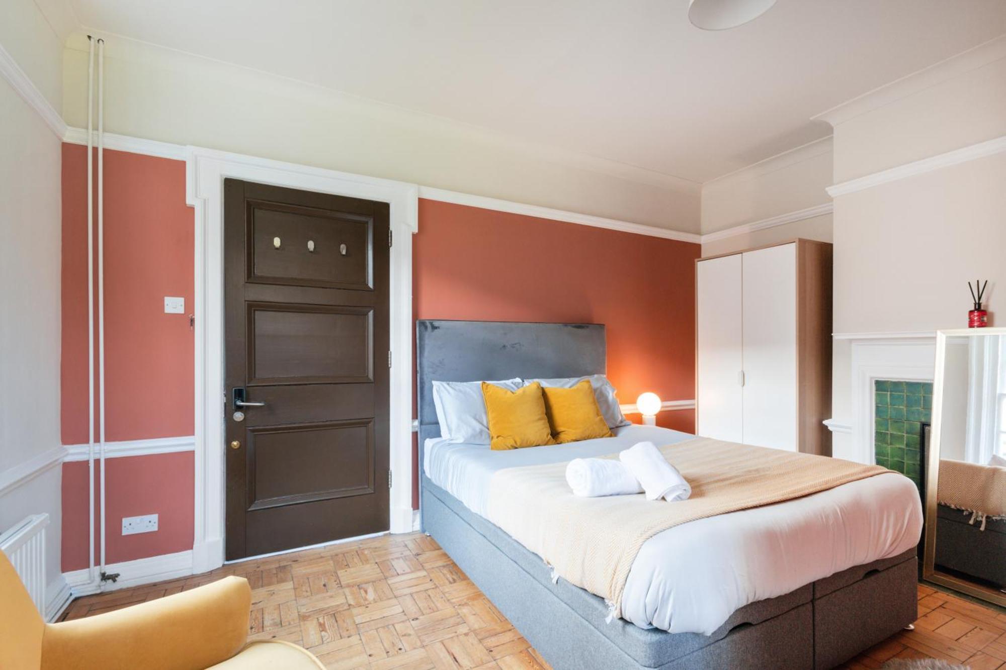 The Vicarage Tooting, Sw17 Hotel Лондон Екстериор снимка