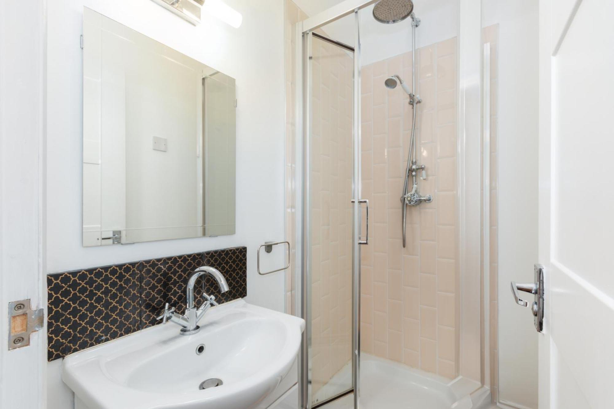 The Vicarage Tooting, Sw17 Hotel Лондон Екстериор снимка